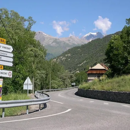 Hautes Alpes, 4 Personnes, Avec Belle Terrasse Panoramique * Les Vigneaux