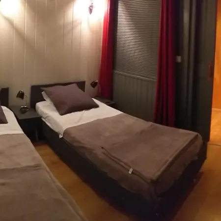 Hautes Alpes, 4 Personnes, Avec Belle Terrasse Panoramique